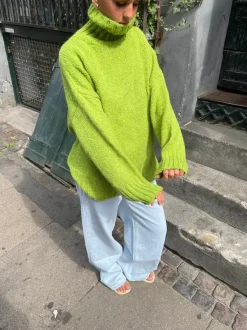 Design By Si Valdamara oversized striktrøje med turtleneck - Limegrøn Sale