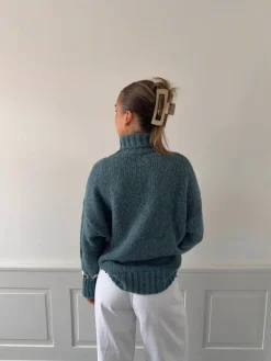 Design By Si Valdamara oversized striktrøje med turtleneck - Blå Best
