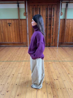 Design By Si Valdamara oversized striktrøje med turtleneck - Lilla