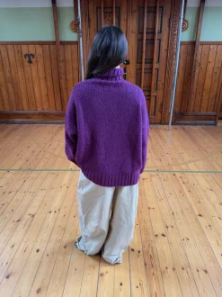 Design By Si Valdamara oversized striktrøje med turtleneck - Lilla