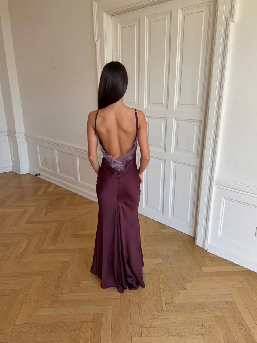 Design By Si Vera satinkjole - Lilla Outlet