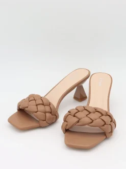 Design By Si Yasmin mules med flet - Beige