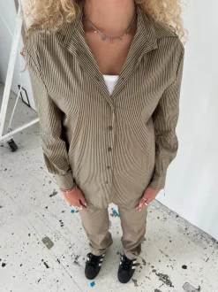 Design By Si Zuri skjorte med striber - Kaki/beige Clearance